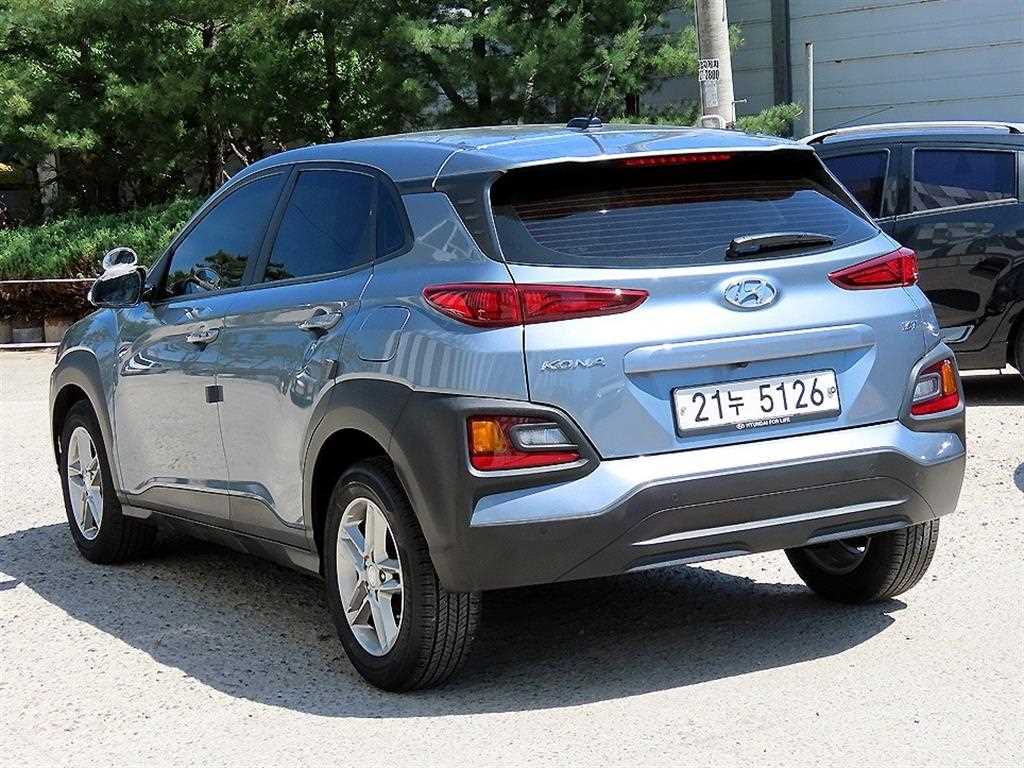 HYUNDAI Kona - Vista 3