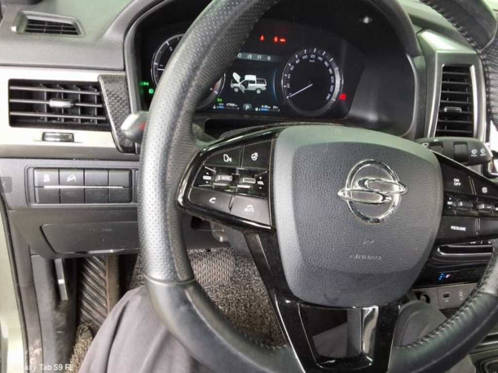 Ssangyong Rexton - Vista 8
