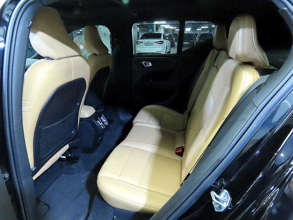 Volvo XC40 - Vista 7