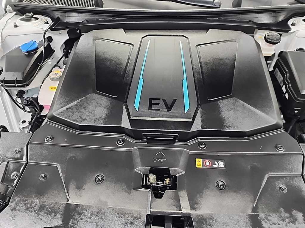 HYUNDAI Ioniq 5 - Vista 5