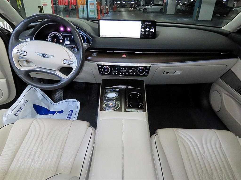 Genesis G80 - Vista 10
