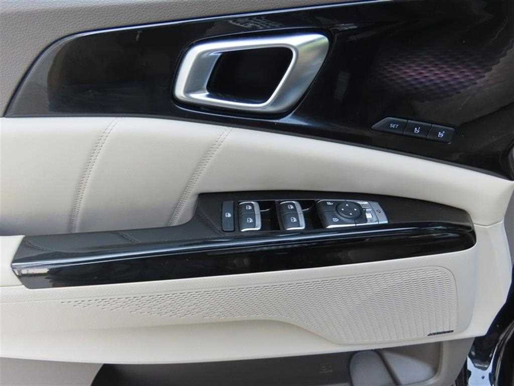 KIA Carnival - Vista 7