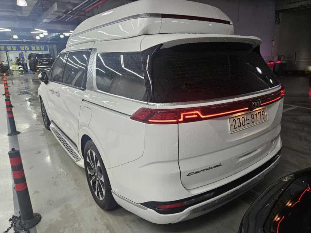 KIA Carnival - Vista 2