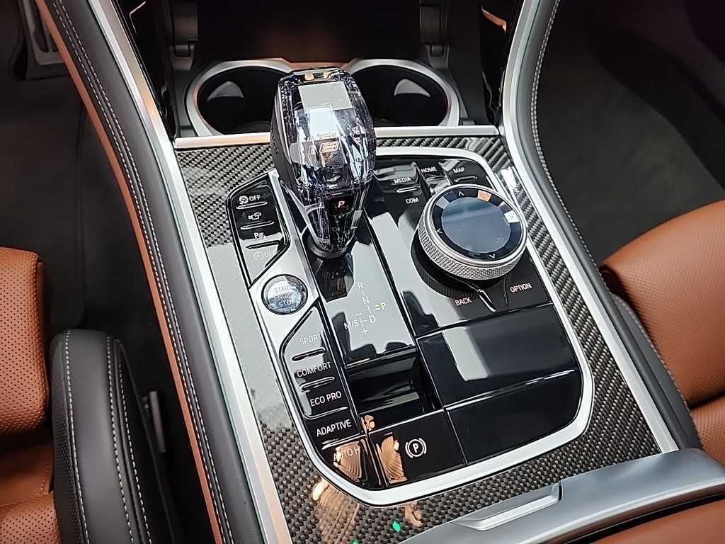 BMW 8 Series - Vista 8