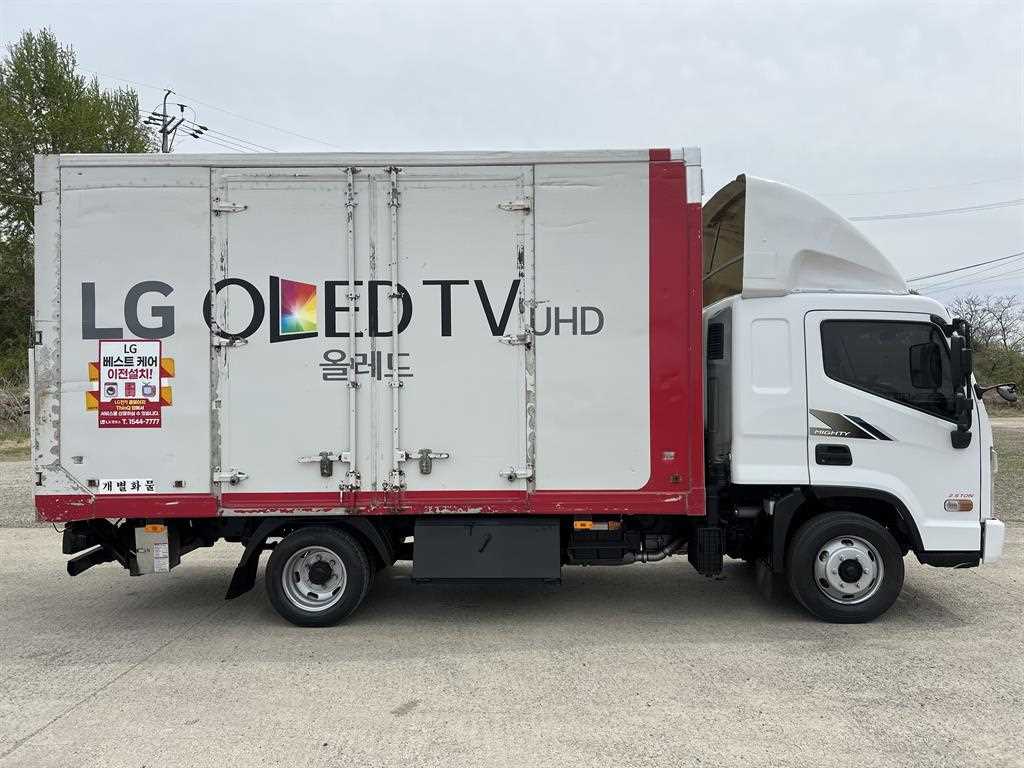 medium and large cargo truck - Vista 4