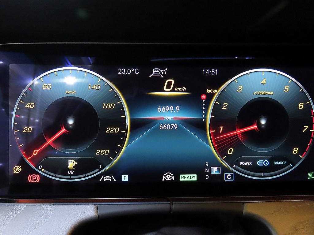 Mercedes Benz E class - Vista 9