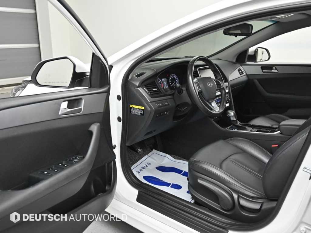 HYUNDAI Sonata - Vista 11