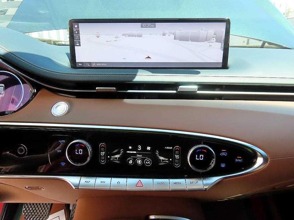Genesis GV70 - Vista 12