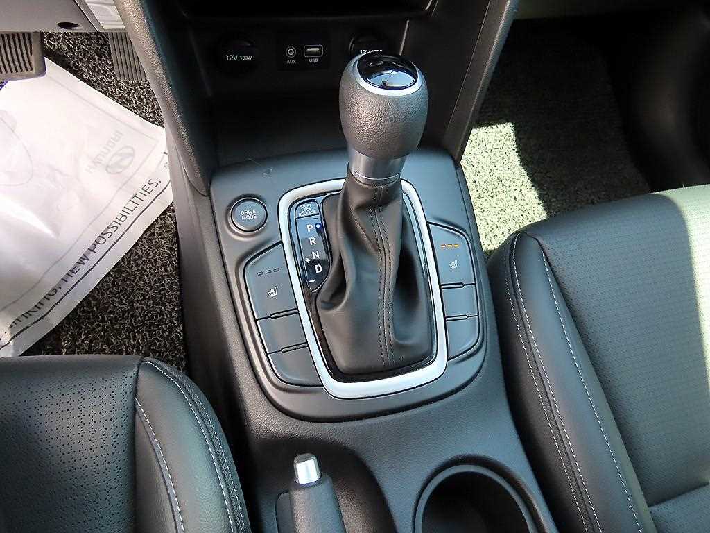HYUNDAI Kona - Vista 10