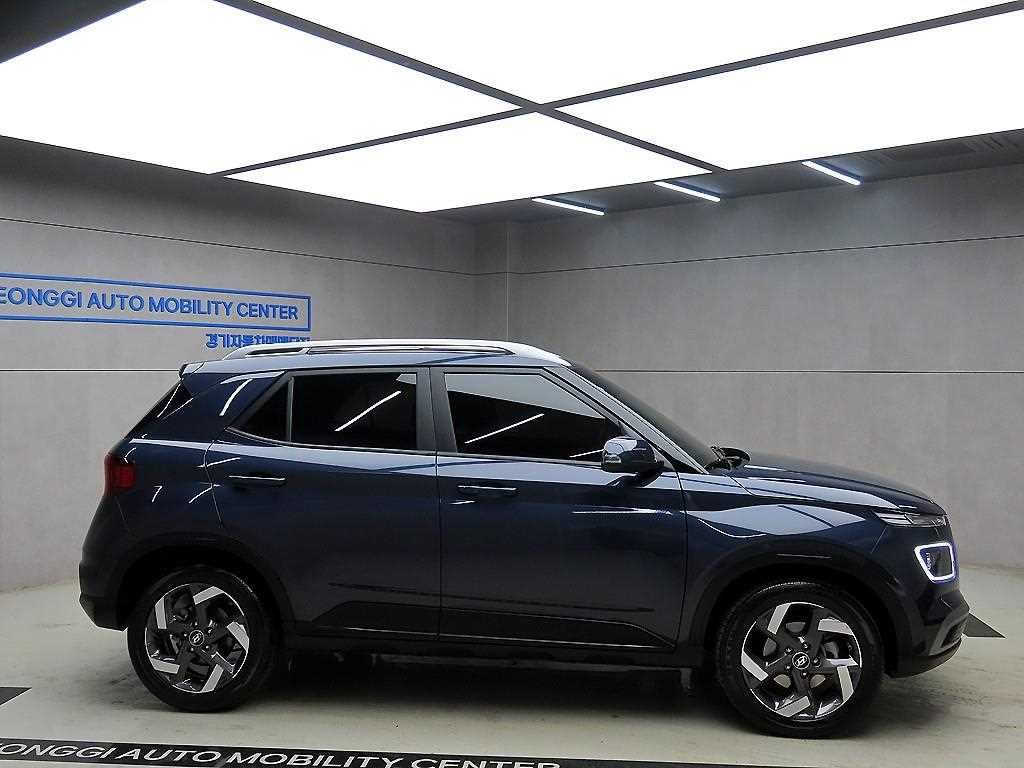 HYUNDAI Venue - Vista 2