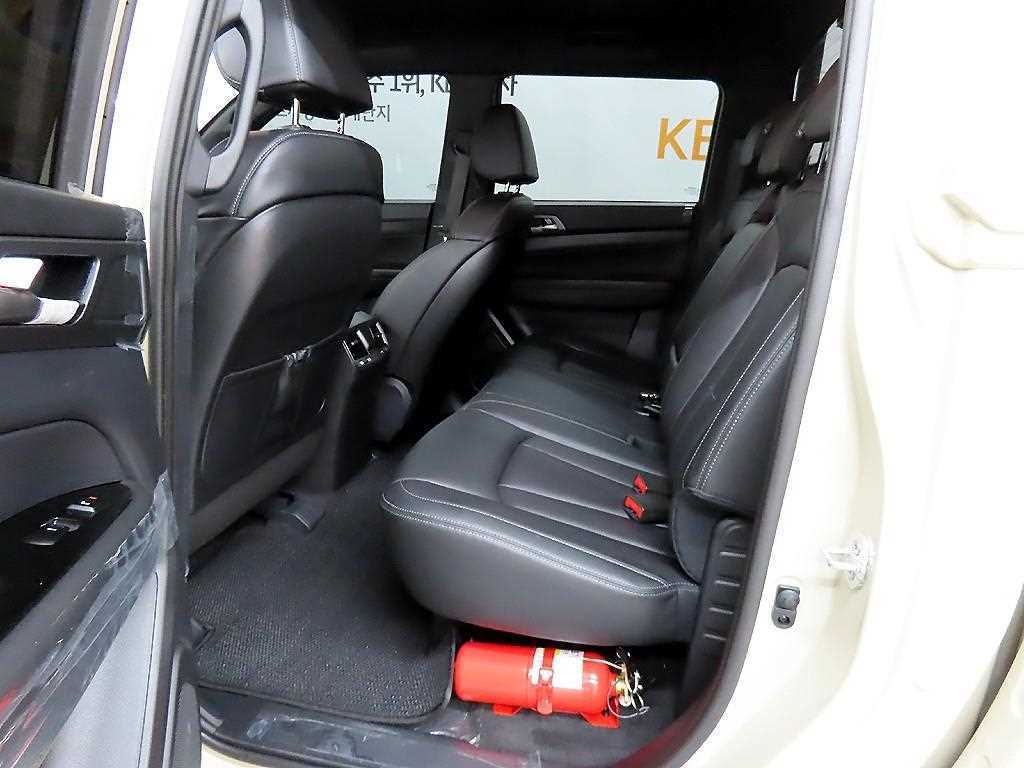 Ssangyong Musso - Vista 6