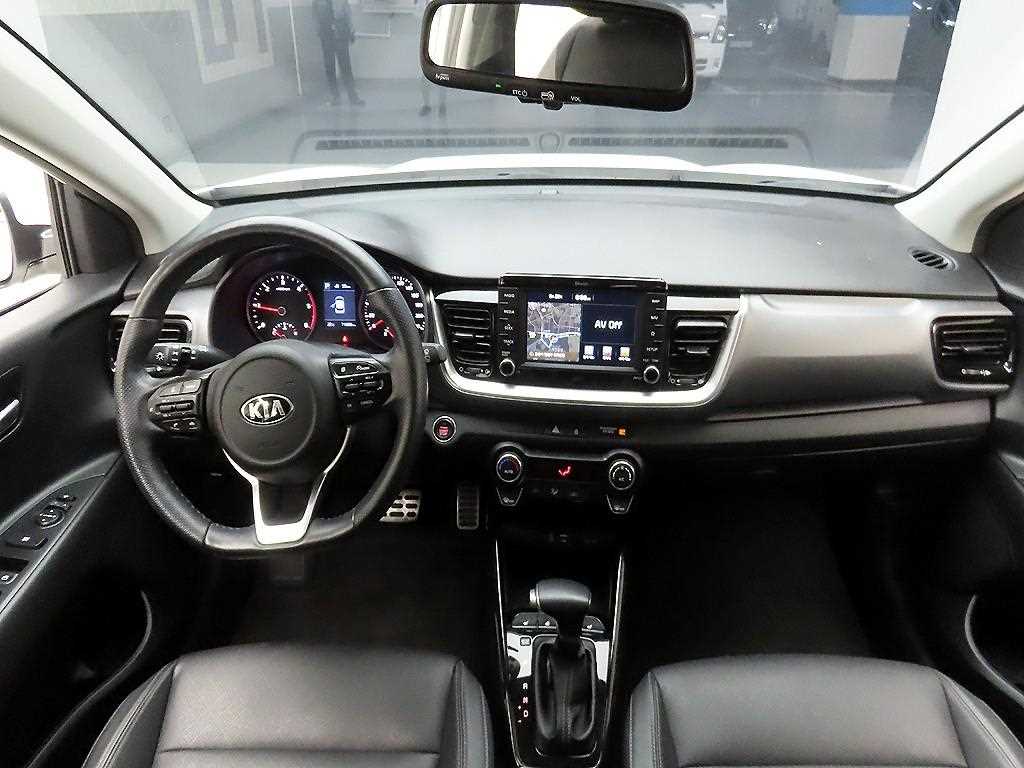 KIA Stonic - Vista 8