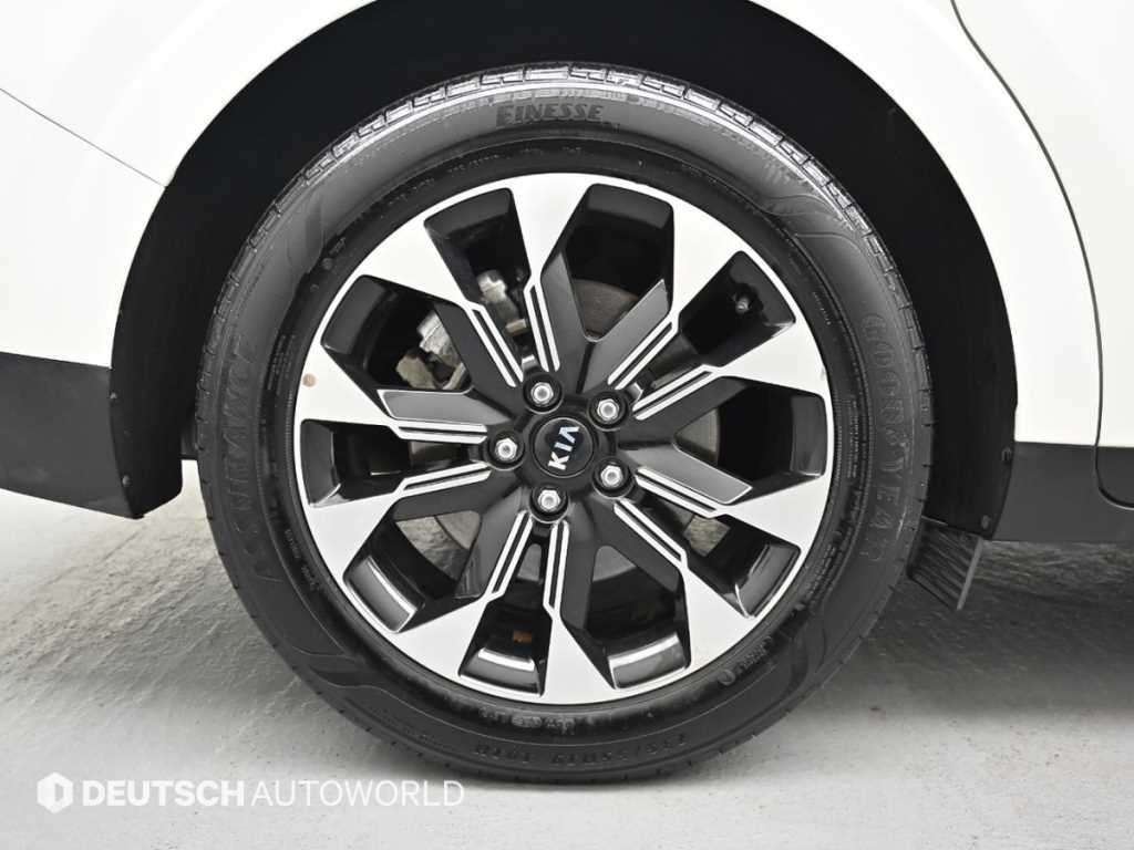 KIA Carnival - Vista 5