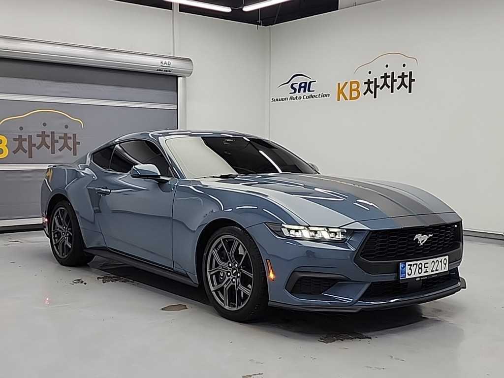 Ford Mustang - Vista 4