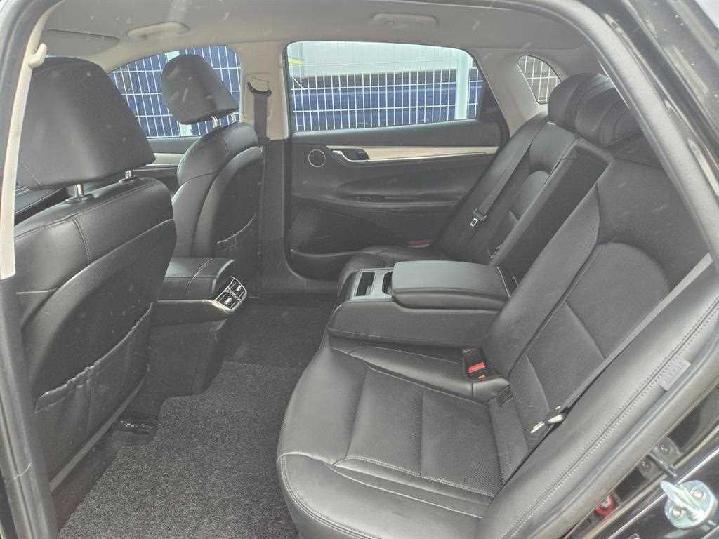 HYUNDAI Grandeur - Vista 6