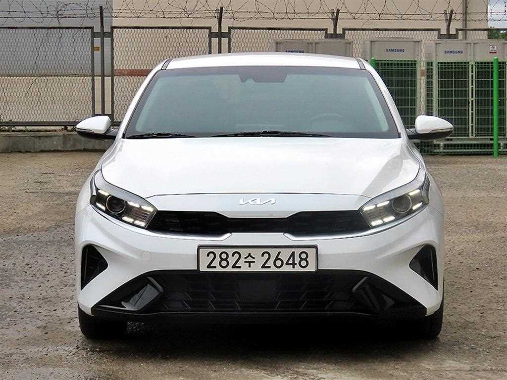 KIA K3 2022 Blanco - Importación desde Corea - HF Imports Iquique - Foto 1