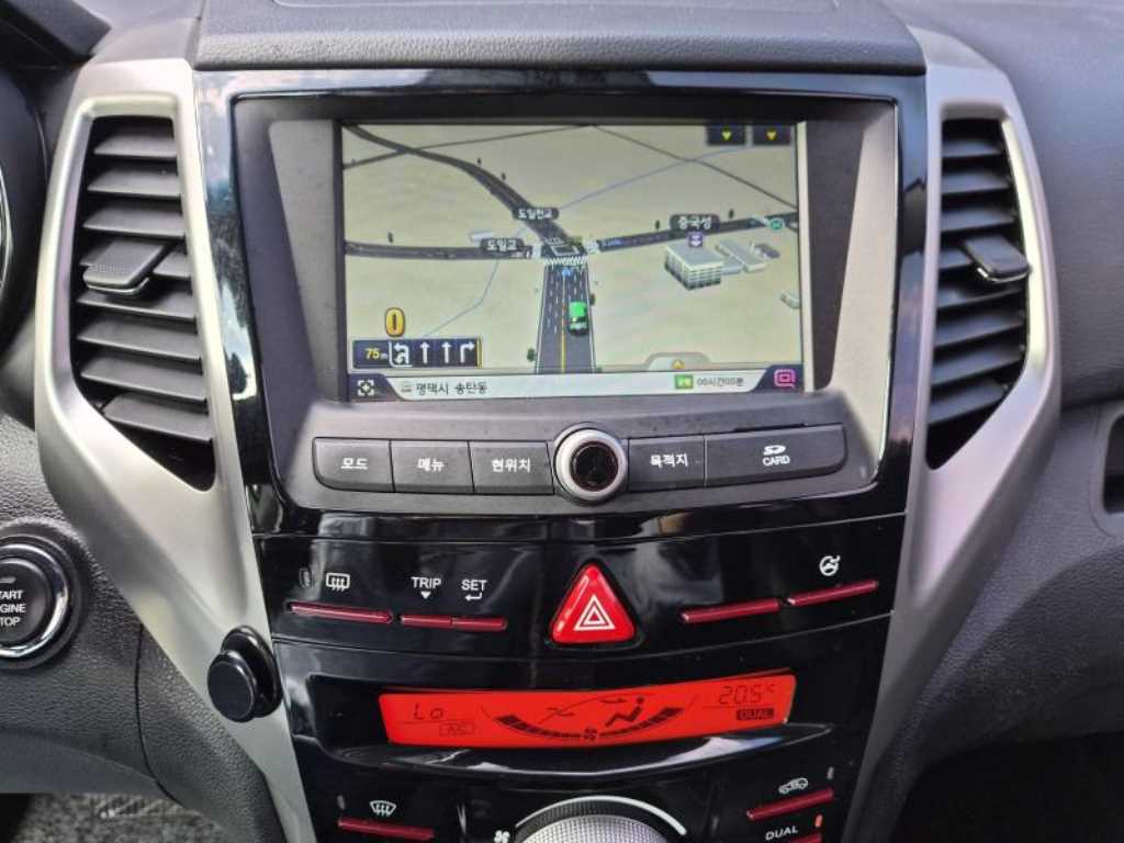 Ssangyong Tivoli - Vista 12