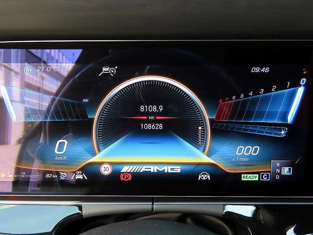 Mercedes Benz AMG GT - Vista 9