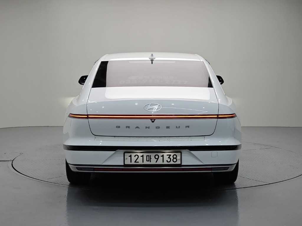 HYUNDAI Grandeur - Vista 3