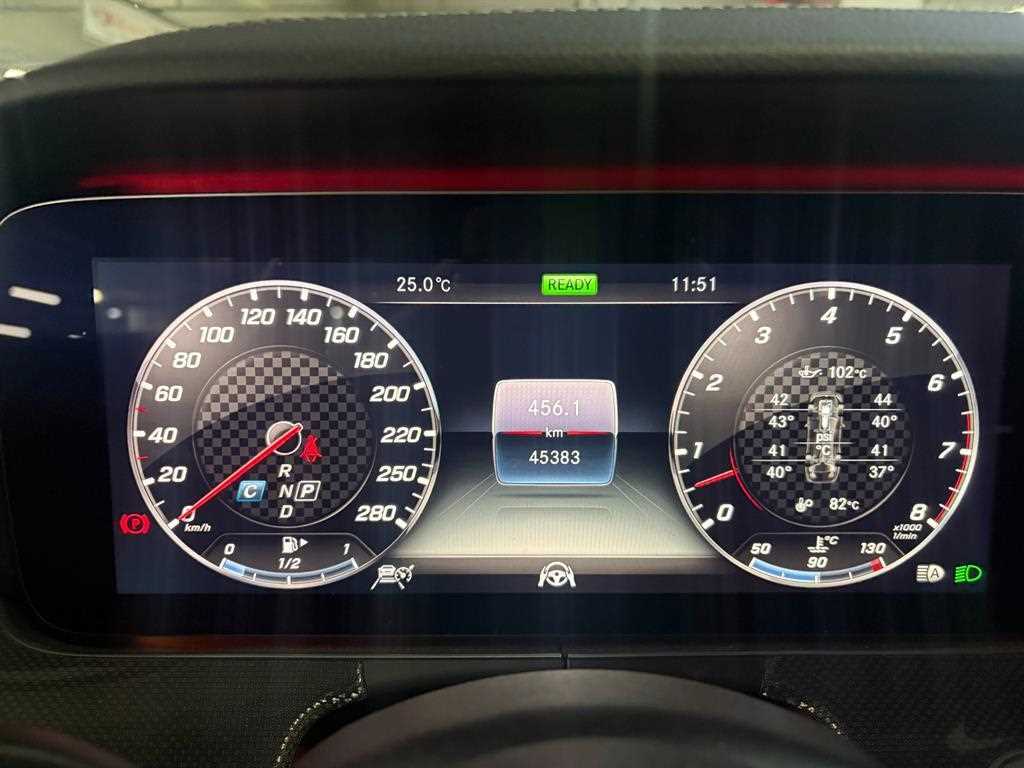 Mercedes Benz CLS Class - Vista 10