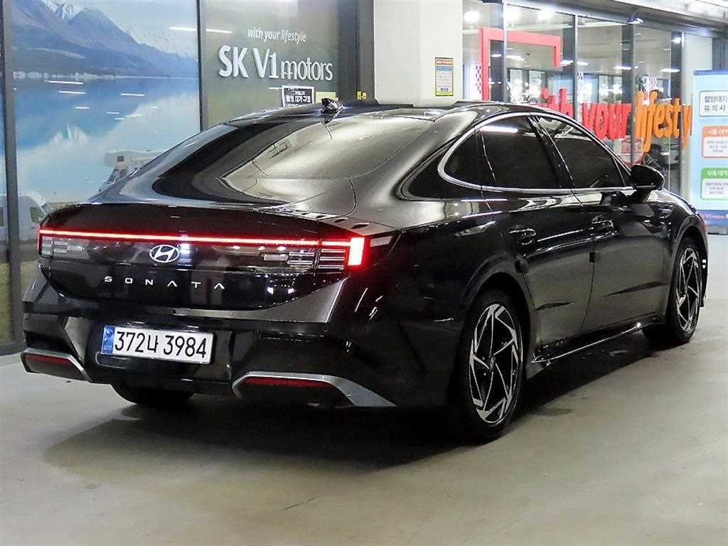 HYUNDAI Sonata - Vista 4
