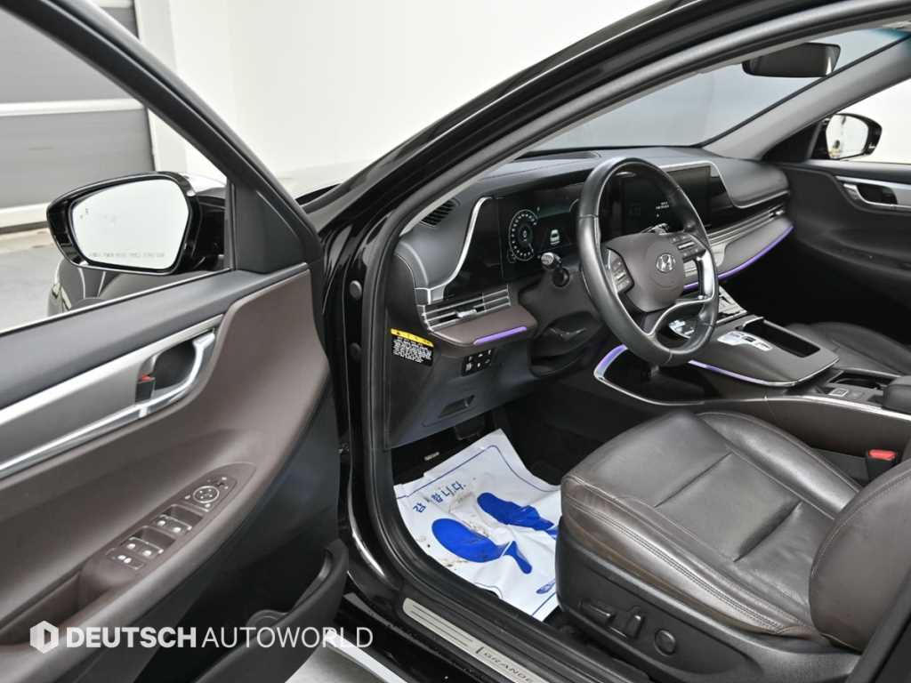 HYUNDAI Grandeur - Vista 11