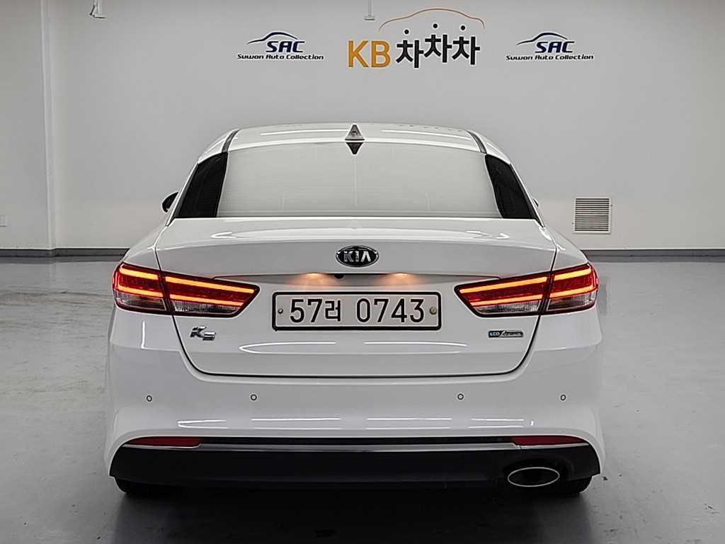 KIA K5 - Vista 3