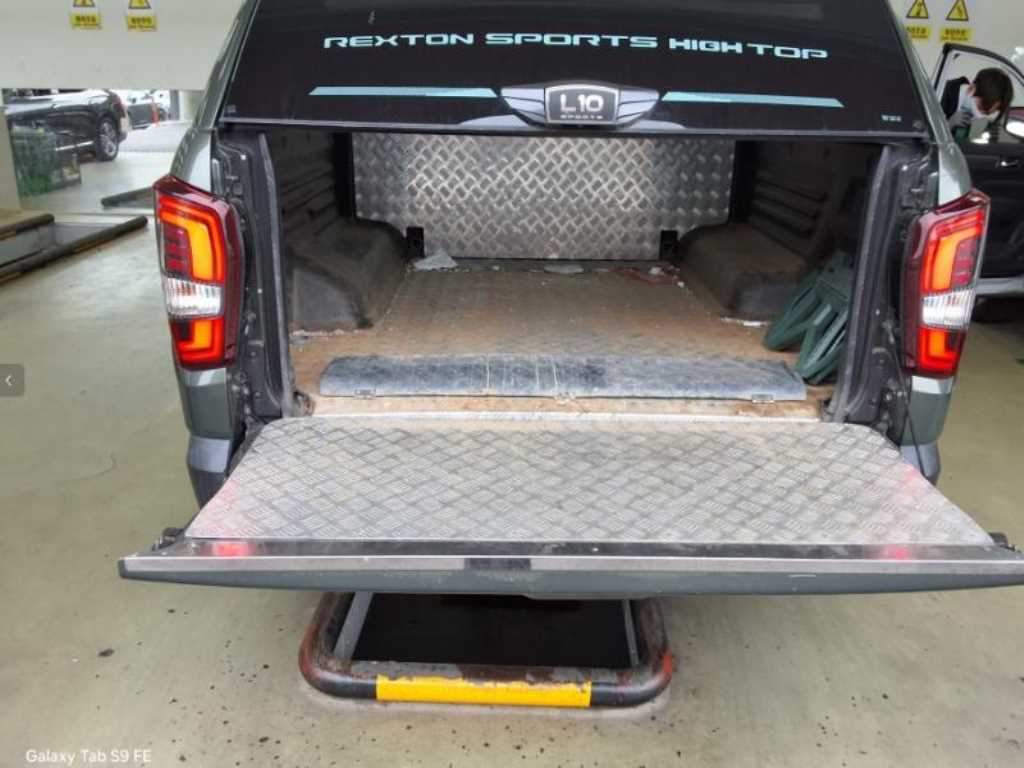 Ssangyong Rexton - Vista 7