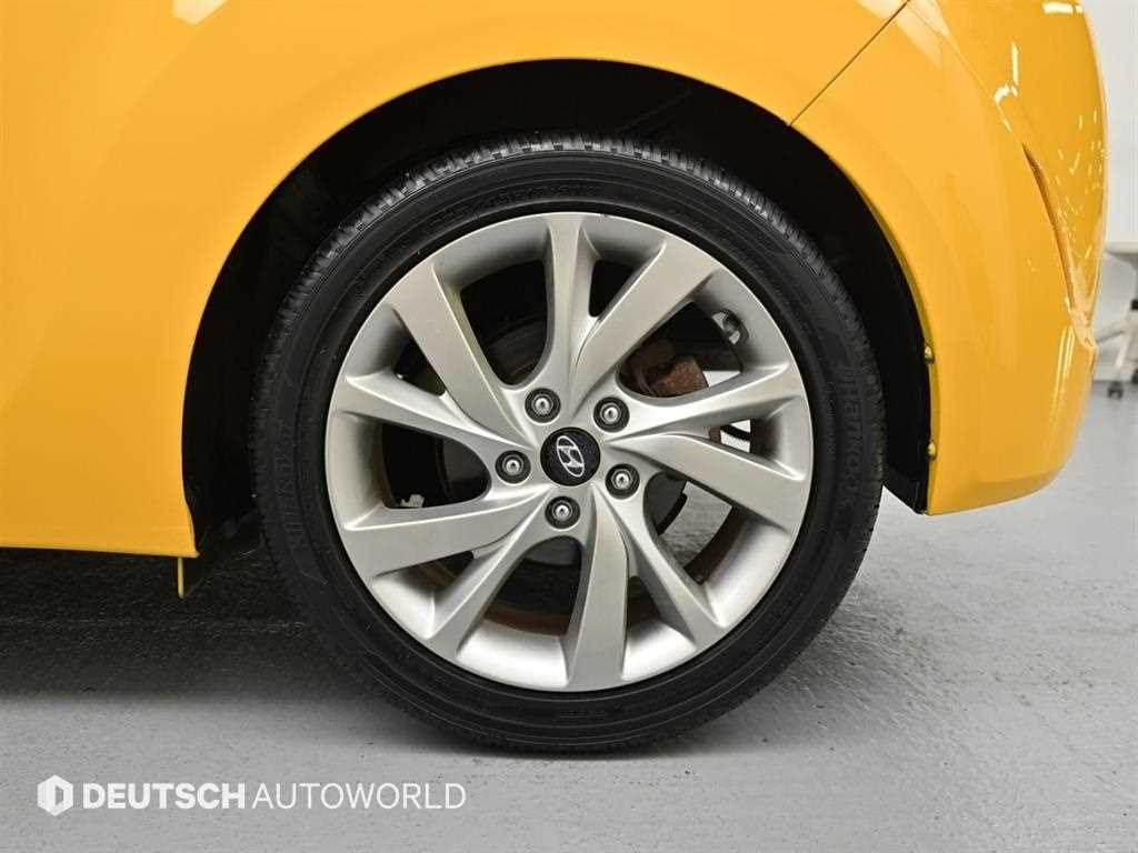 HYUNDAI Veloster - Vista 5