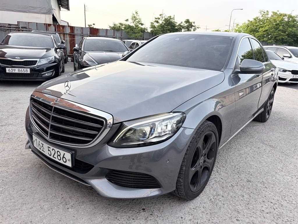 Mercedes Benz C Class - Vista 2