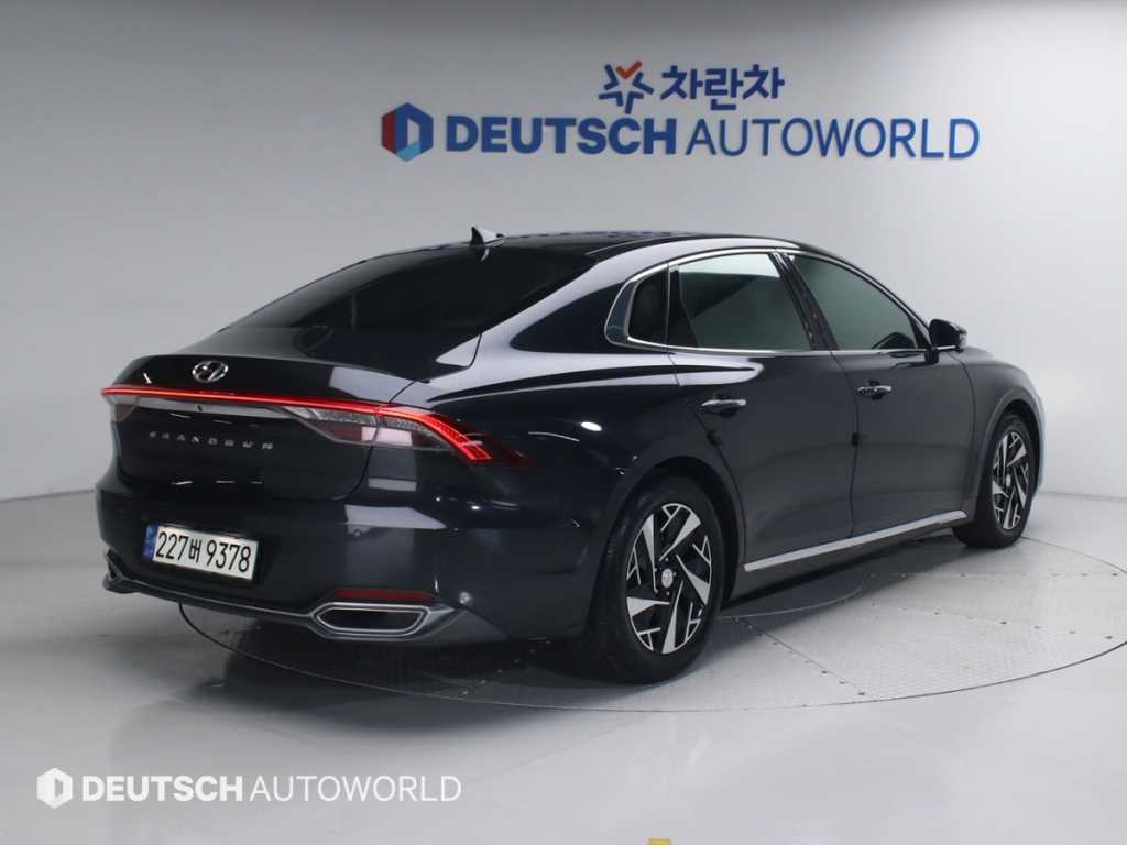 HYUNDAI Grandeur - Vista 4