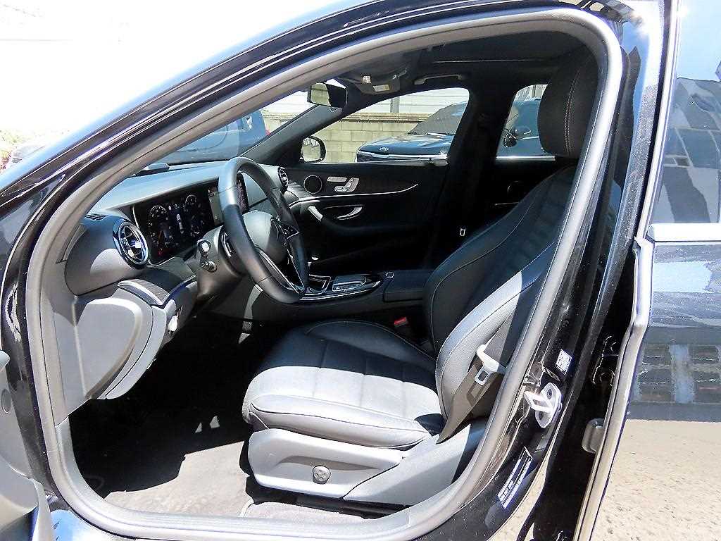 Mercedes Benz E class - Vista 5
