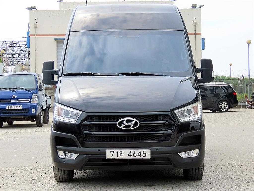HYUNDAI Solati - Vista 2