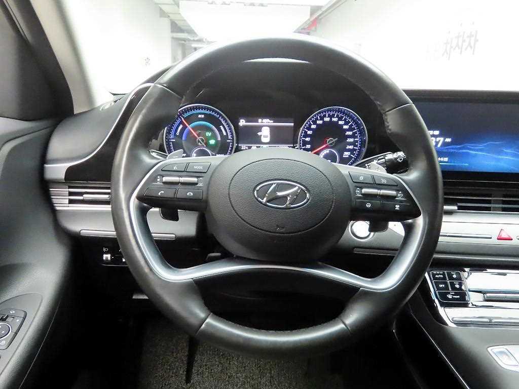 HYUNDAI Grandeur - Vista 7