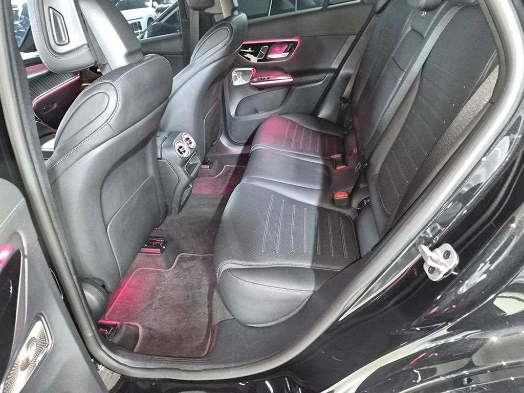 Mercedes Benz GLC Class - Vista 7