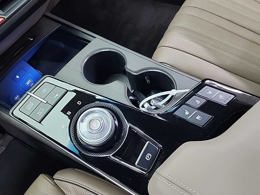 KIA K8 - Vista 8