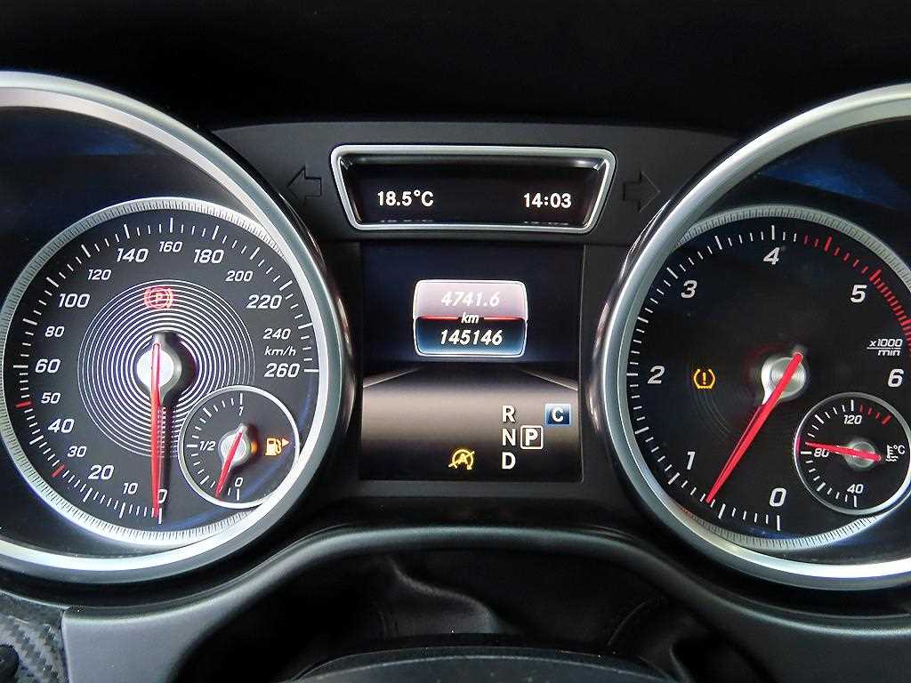 Mercedes Benz GLE Class - Vista 9