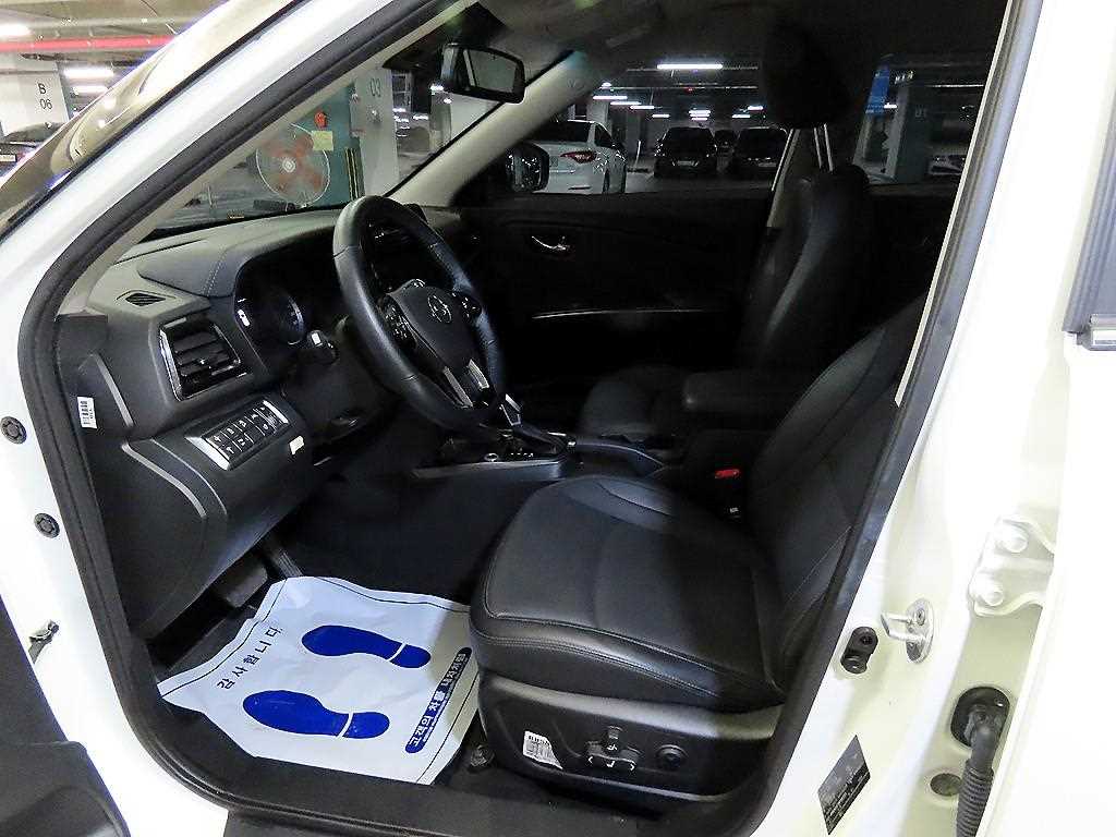 Ssangyong Tivoli - Vista 6