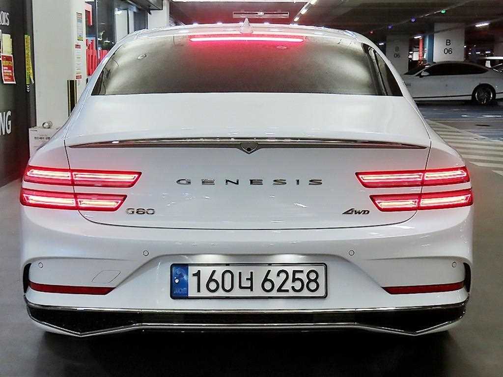 Genesis G80 - Vista 6
