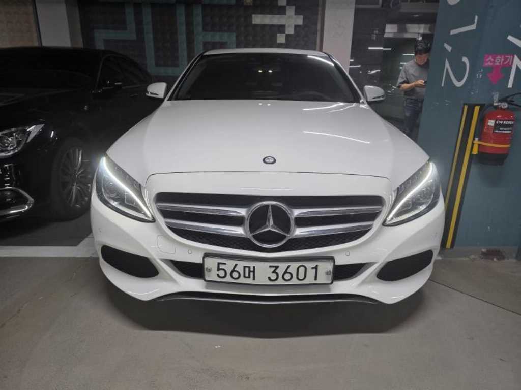 Mercedes Benz C Class 2017 Blanco - Importación desde Corea - HF Imports Iquique - Foto 1