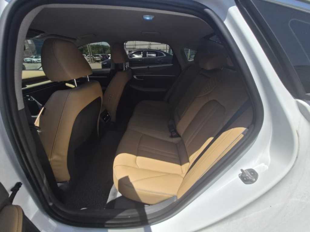 HYUNDAI Sonata - Vista 6