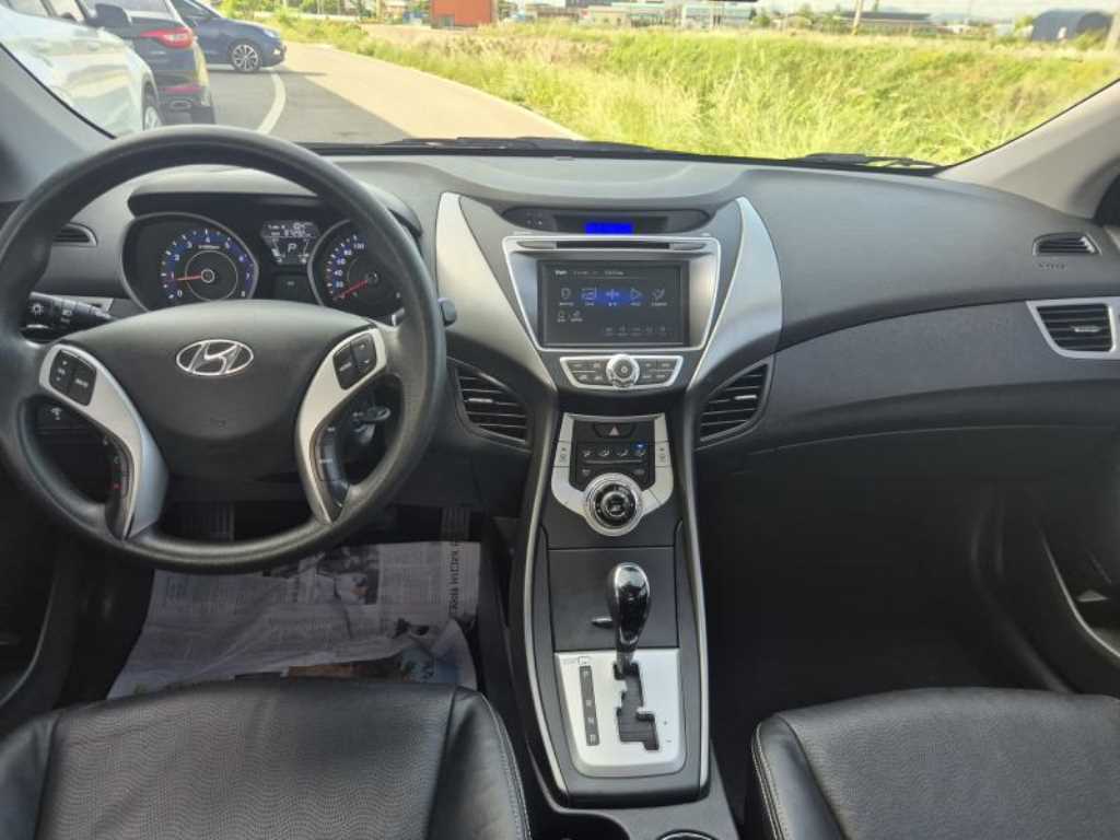 HYUNDAI Avante 2012 Gris - Importación desde Corea - HF Imports Iquique - Foto 17