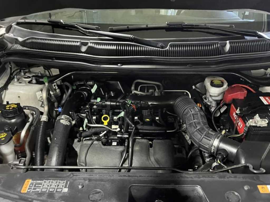 Ford Explorer - Vista 10