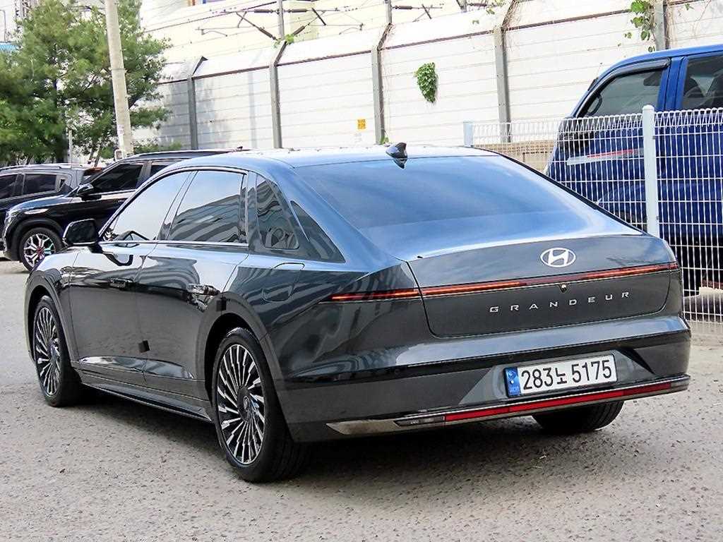HYUNDAI Grandeur - Vista 4