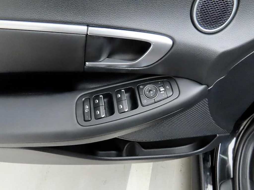 HYUNDAI Sonata - Vista 11