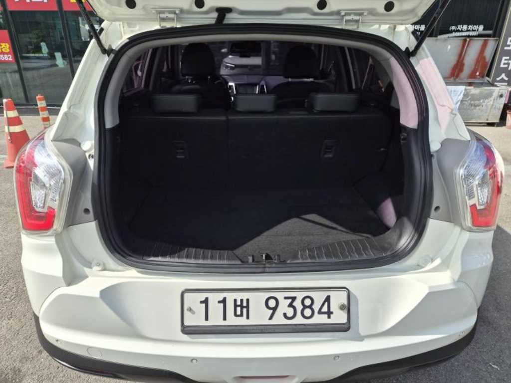 Ssangyong Tivoli 2015 Blanco - Importación desde Corea - HF Imports Iquique - Foto 17