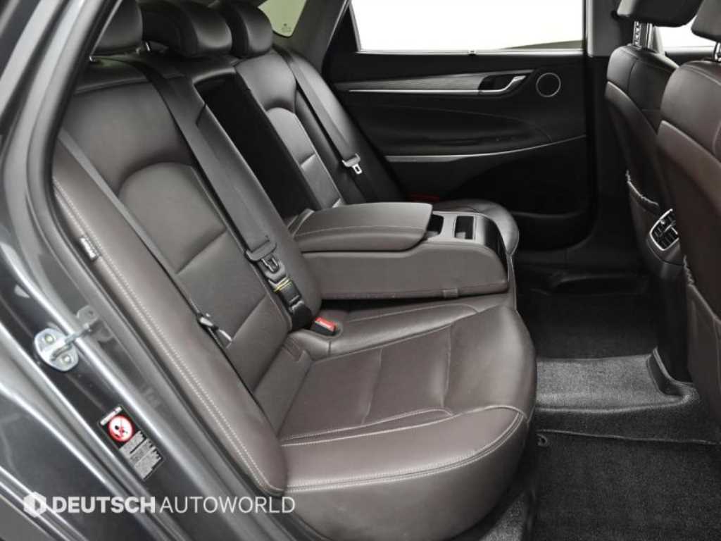 HYUNDAI Grandeur - Vista 12