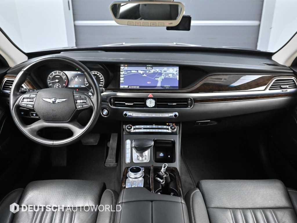 Genesis G90 - Vista 7