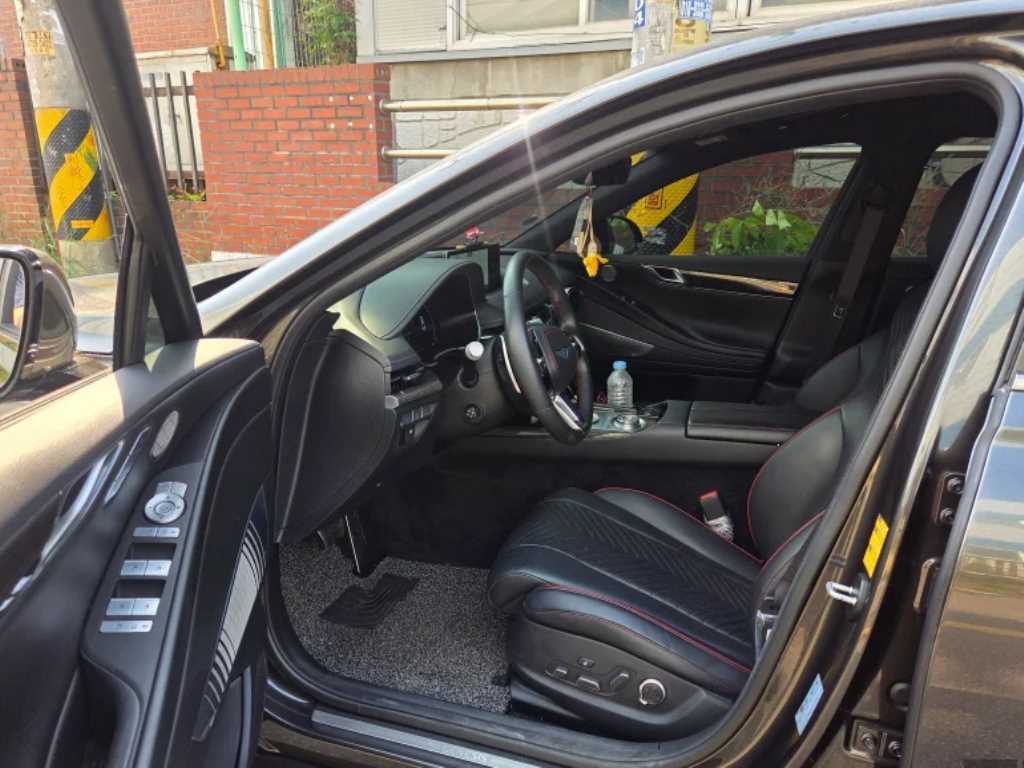 Genesis G80 - Vista 2