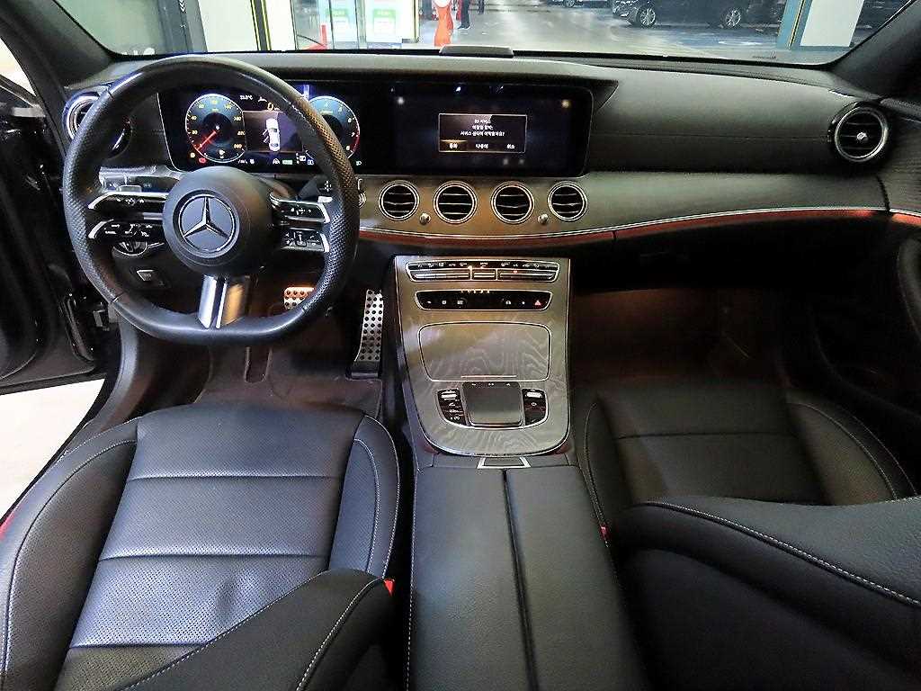 Mercedes Benz E class - Vista 10